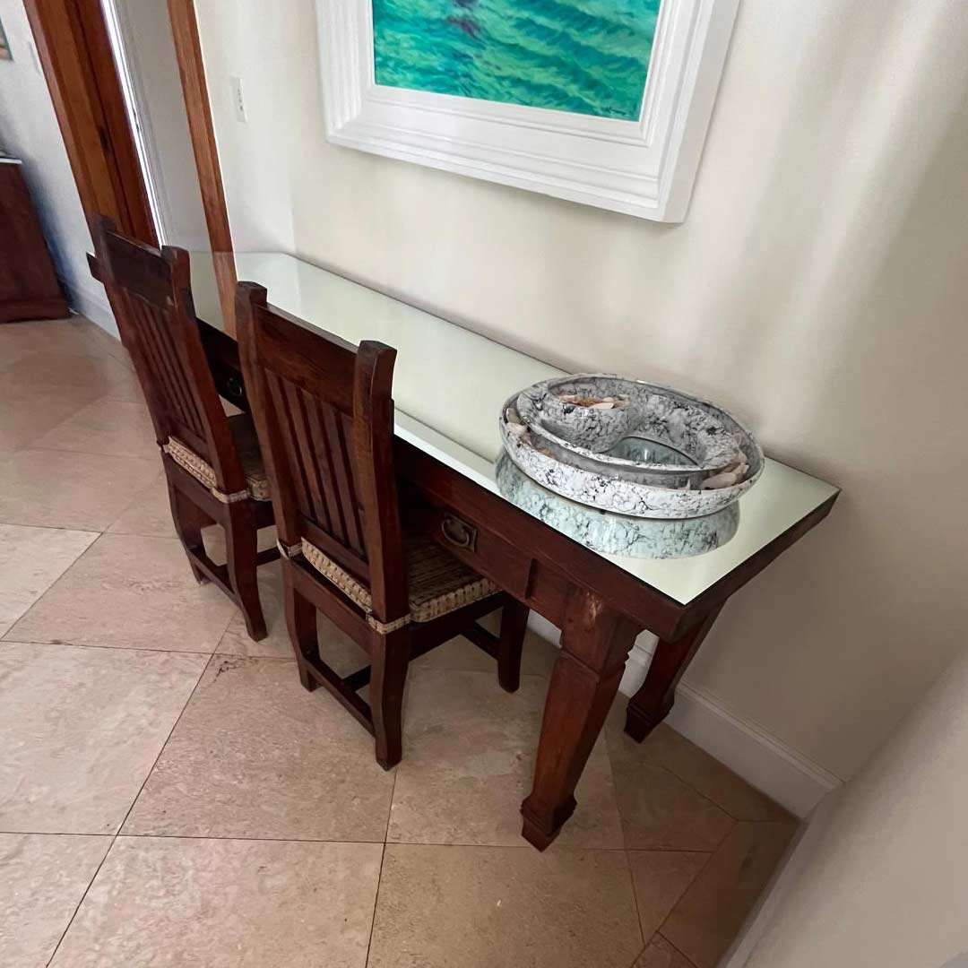 Side Tabe with two Chairs